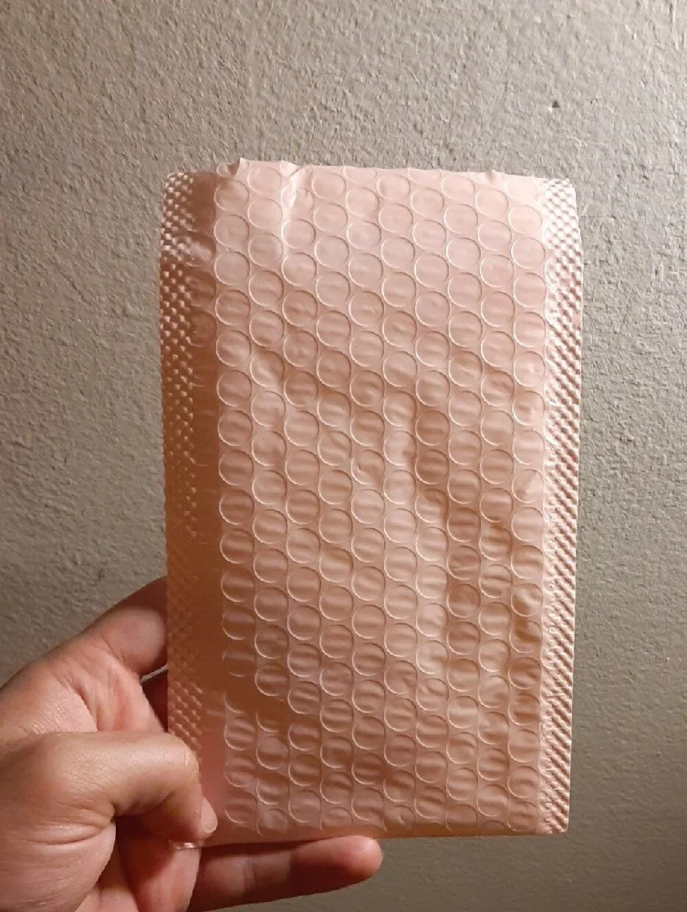 Set Of 10 Light Pink Bubble Mailers